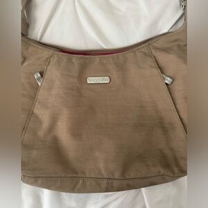 BAGGALLINI CRESCENT SHOULDER BAG